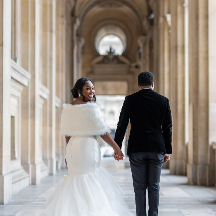 couple romantic photoshoot in Paris