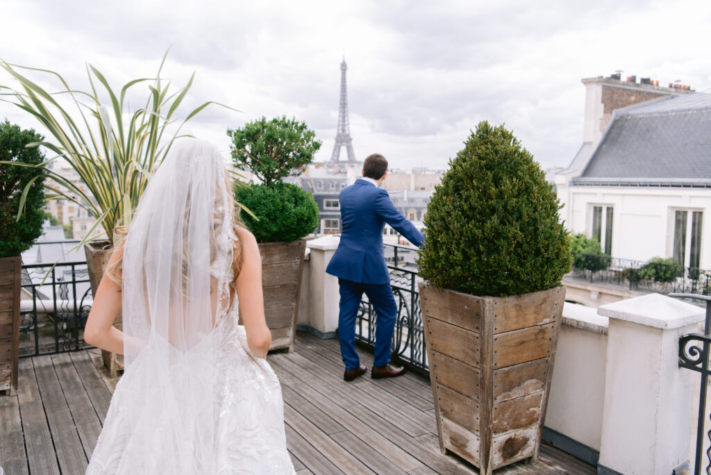 Connected to the world's finest wedding vendors and luxury venues, we work with you to create a wedding celebration that meets your needs, from start to finish. We are here for you every step of the way, with expert advice on vendors and venues.