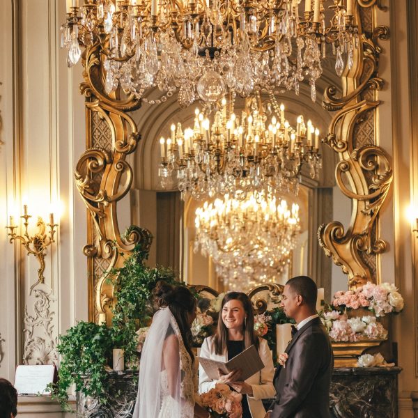 How to plan Paris wedding without stress